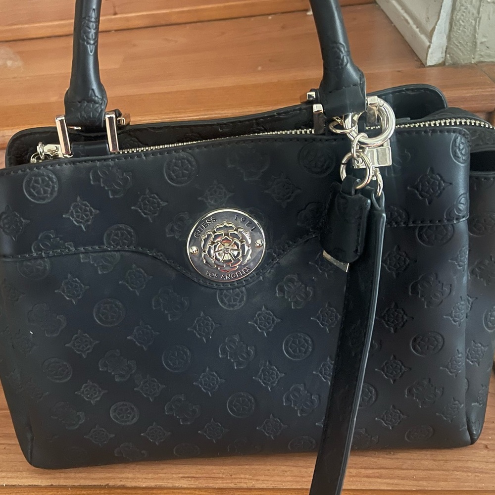 Guess Purse!